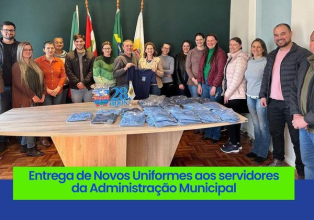 Administração Municipal realiza a entrega dos novos uniformes nas secretarias de Administração e Gabinete.