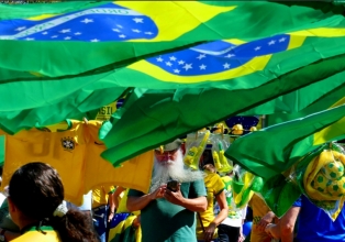 Número de brasileiros ultrapassa 213 milhões