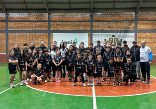 Irani renova apoio a entidade que investe em núcleos de escolinha de futsal para crianças e adolescentes em Campina da Alegria