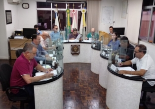 Legislativo de Água Doce aprova duas indicações na primeira sessão ordinária do ano