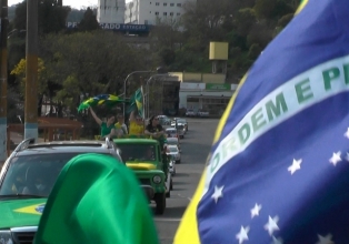 Manifestação em Videira-SC reúne mais de 15 mil pessoas