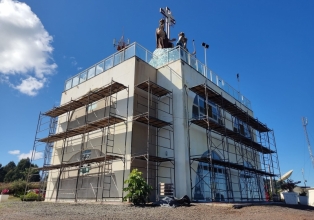 Trabalhos de melhorias e restauração no Monumento Divino Pai Eterno prosseguem em Salto Veloso