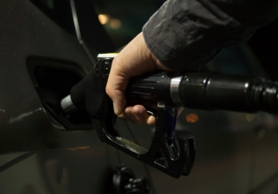 Gasolina atinge maior preço médio de 2021 em SC