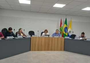 Legislativo de Salto Veloso aprova em 1ª votação projeto que estima receita do município para 2024