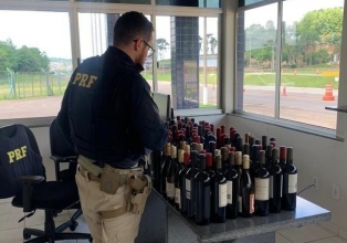 PRF apreende 105 garrafas de vinho argentino importadas irregularmente na BR 282 em Pinhalzinho