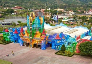 Beto Carrero World está entre os 10 melhores parques de diversões do mundo, segundo turistas