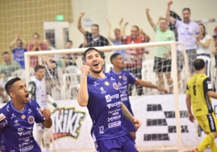 Joaçaba Futsal vence o Jaraguá no primeiro jogo da semifinal do Catarinense