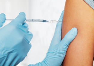 Vacinação da segunda dose da Pfizer, Astrazeneca e Coronavac acontece amanhã em Treze Tílias