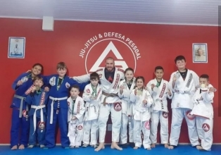 Equipe Trezetiliense de Jiu-Jitsu, conquista 17 medalhas em competição realizada em Florianópolis.