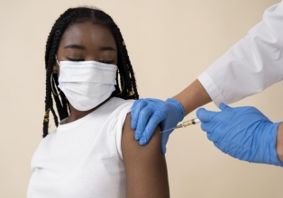 SC chega a 70% da população vacinada com a 1ª dose contra Covid