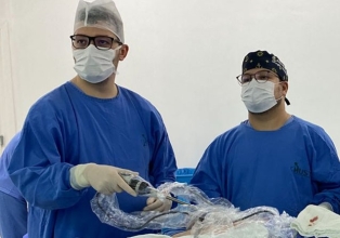 Tumor, pesando mais de cinco quilos, é retirado em cirurgia realizada no HUST