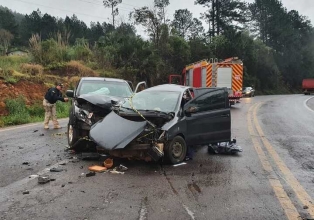 Acidente entre dois veículos provoca uma morte na BR-282 em Catanduvas
