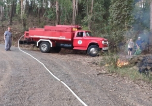 Bombeiros Voluntários de Treze Tílias atendem acidente de trânsito e incêndio em vegetação