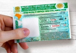 Nova carteira de motorista está disponível a partir de hoje em todo o Brasil