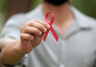 Dia Mundial de Luta contra a Aids: diagnóstico precoce e tratamento oportuno são importantes para controle da doença