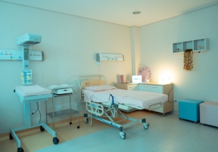 Hospital Universitário Santa Terezinha inaugura nova sala de parto