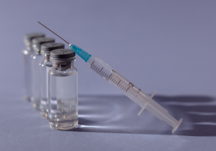Unidade de Saúde de Salto Veloso recebe mais vacinas para imunização contra a Covid
