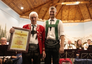 Quatro integrantes da Banda dos Tiroleses são homenageados pela Federação dos Músicos do Tirol 