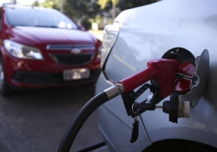 Cade abre processo para investigar aumento nos preços do combustíveis