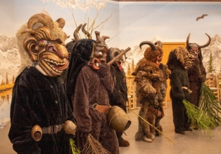 Tradicional Nikolausfest aconteceu nesta segunda-feira