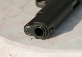 Briga entre vizinhos tem até disparo de arma de fogo em Ibicaré