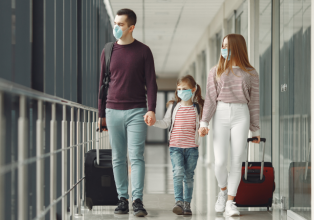 Governo passa a exigir quarentena de cinco dias para viajantes não vacinados que chegarem por via aérea