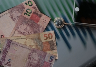 Especialista dá dicas para brasileiros reorganizarem a vida financeira em 2022