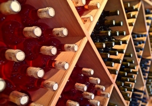 PRF apreende carregamento vinho importadas de forma ilegal da Argentina.
