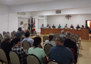 Câmara de Vereadores de Treze Tílias convoca população para debater construção de salas de aula para escola estadual do município