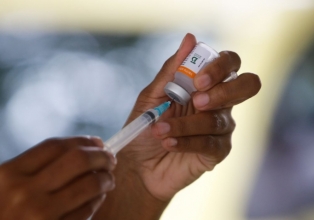 COVID-19: Pfizer antecipará 600 mil doses da vacina pediátrica