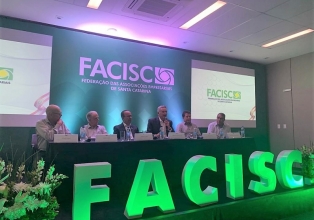 Seminário promovido pela FACISC reúne líderes das Associações Comerciais e Industriais de SC