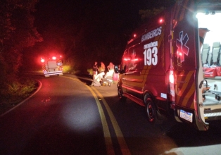 Duas pessoas ficam feridas em acidente de trânsito na SC 464 em Salto Veloso