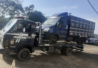 Polícia Civil de SC recebeu caminhão destinado pela  Delegacia da Receita Federal de Joaçaba