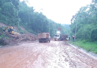 Com estradas de acesso interditadas, município de ibicaré sofre com as chuvas recorrentes