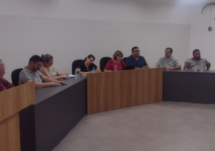 Após recesso para reformas no plenário, vereadores velosenses apresentam recursos recebidos para o município 