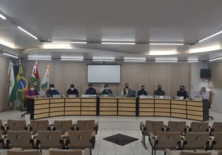 Presidente do Hospital São Roque participa da sessão do Legislativo de Arroio Trinta