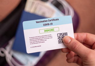 Brasil passa a exigir passaporte da vacina para viajantes