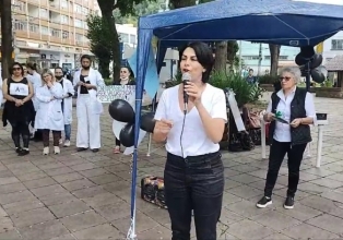 Profissionais de enfermagem protestam contra a suspensão do piso salarial