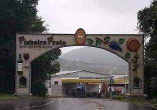 Pinheiro Preto e Schroeder são as cidades de SC que mais dependem do turismo