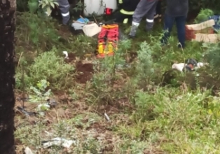 Bombeiros voluntários atendem acidente de trânsito em Bairro de Treze Tílias
