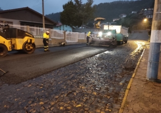 Primeira etapa de pavimentação asfáltica em ruas de Salto Veloso, teve início nesta semana