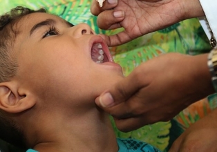 Ministro da Saúde convoca pais e gestores para cruzada para ampliar cobertura vacinal contra a poliomielite