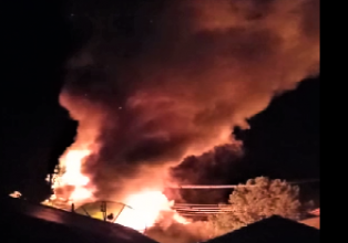 Incêndio destrói casa em Treze Tílias