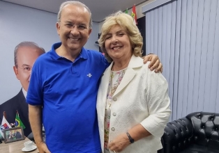 Jorginho Mello recebe visita de Ivete Appel da Silveira em Florianópolis